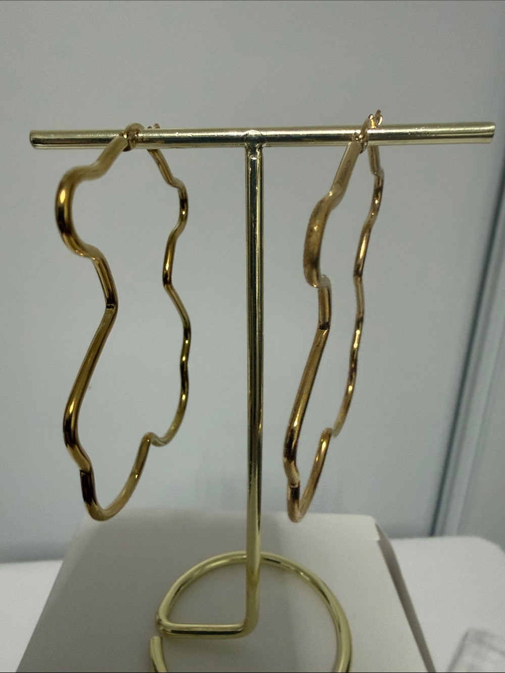 Fashion Jewelry Gold Wavy Hoop Earrings